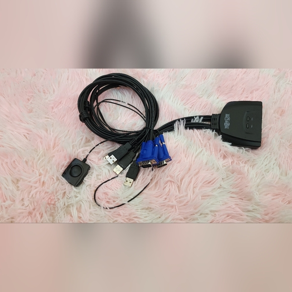 Tripp Lite 2-Port USB VGA Cable KVM Switch with Cables & USB Peripheral Sharing - Picture 9 of 12